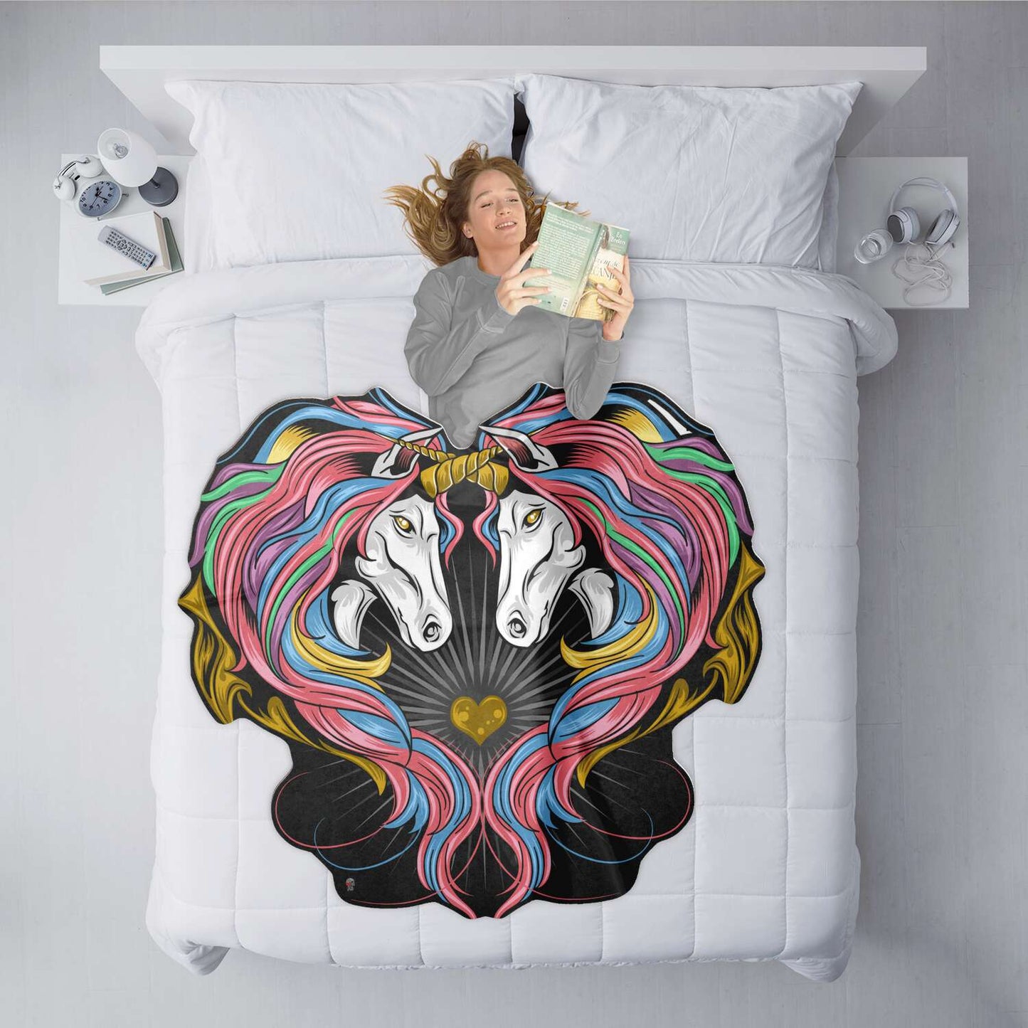 Unicorn Couple shaped blanket